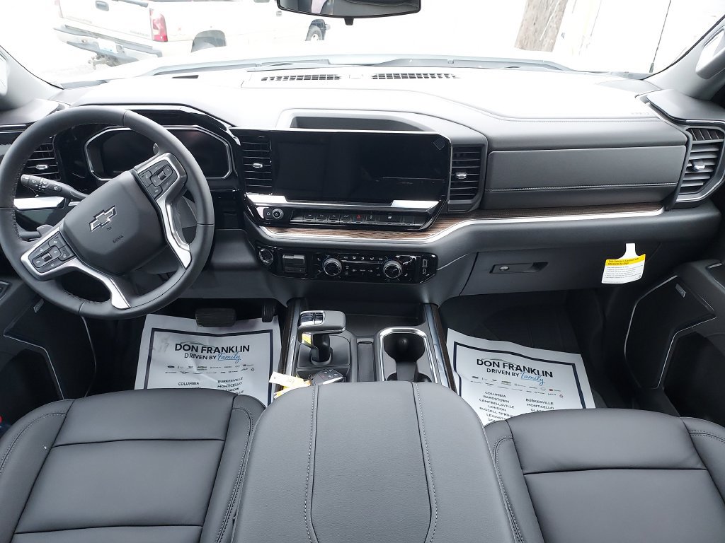 New 2026 Chevrolet Silverado 1500 RST w/ Redline Edition AWD/4WD image 15