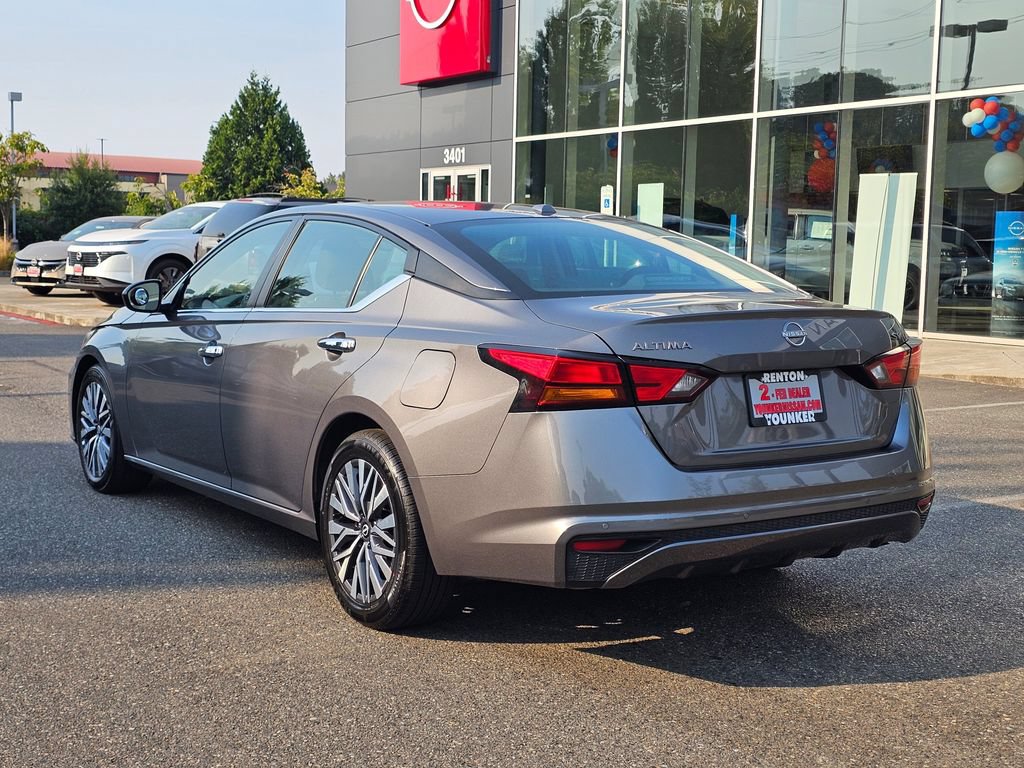 Used 2024 Nissan Altima 2.5 SV FWD image 7