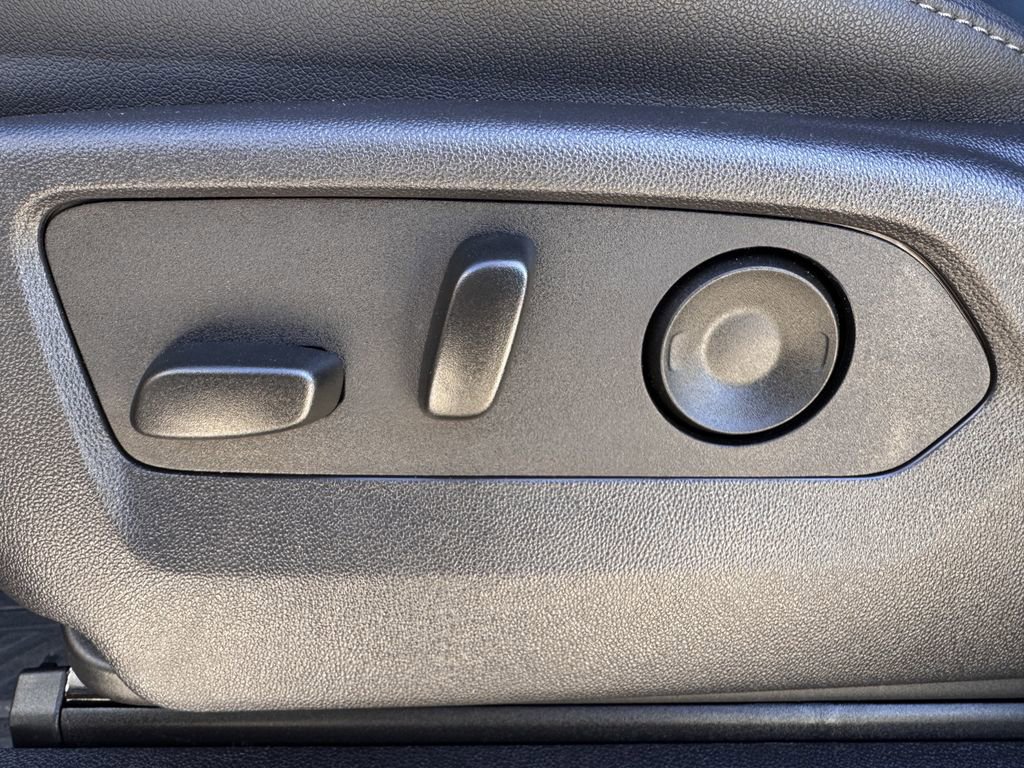 Used 2025 Chevrolet Silverado 1500 LT Trail Boss w/ LT Trail Boss Premium Package image 25