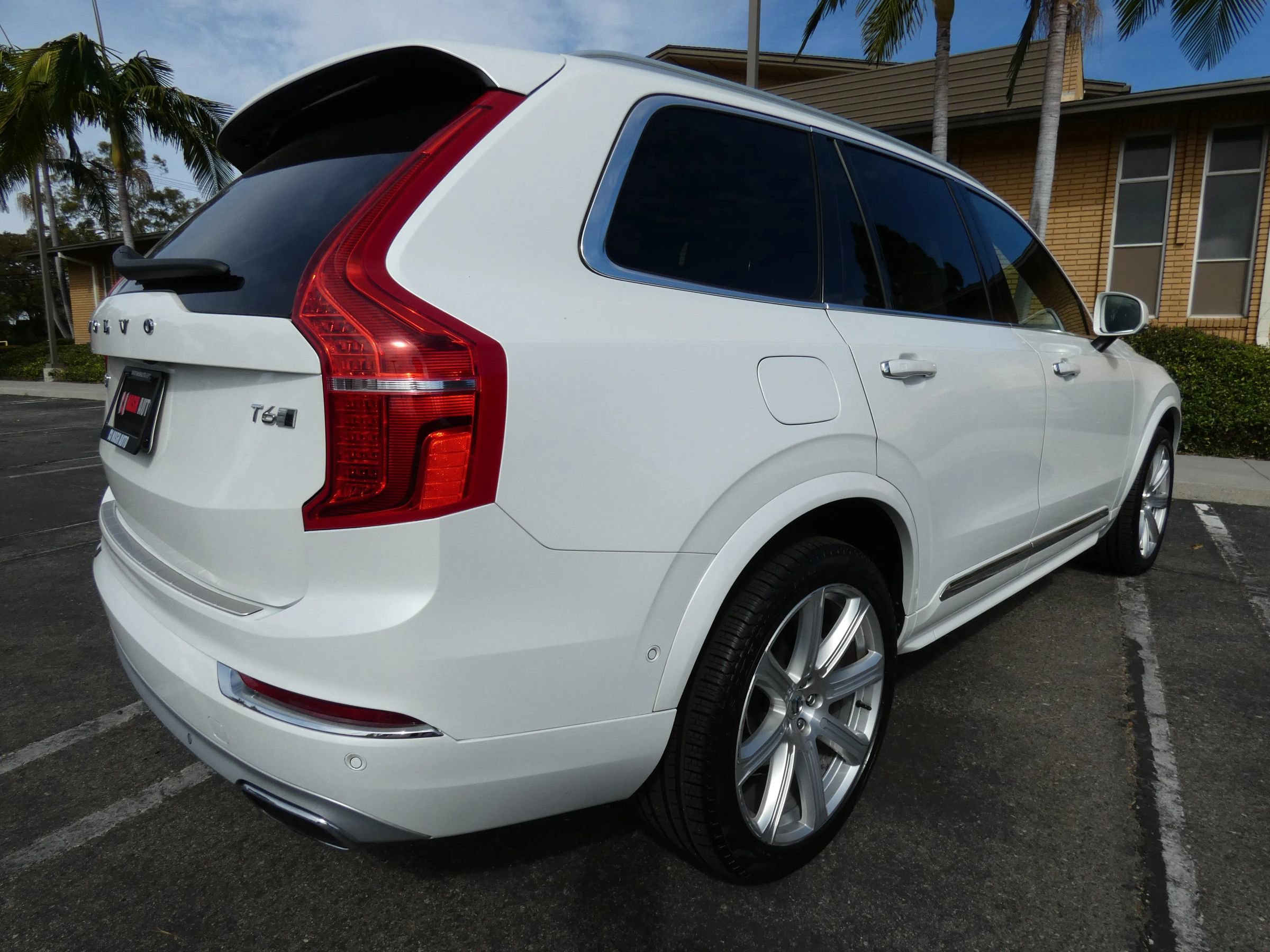 Used 2017 Volvo XC90 T6 Inscription w/ Vision Package image 8
