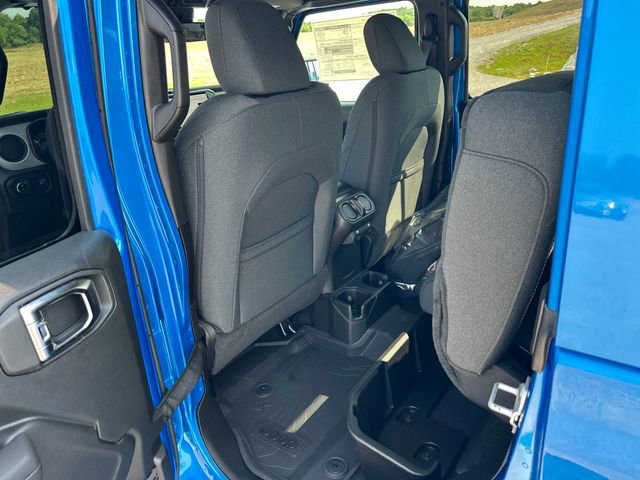 New 2025 Jeep Gladiator Sport image 35