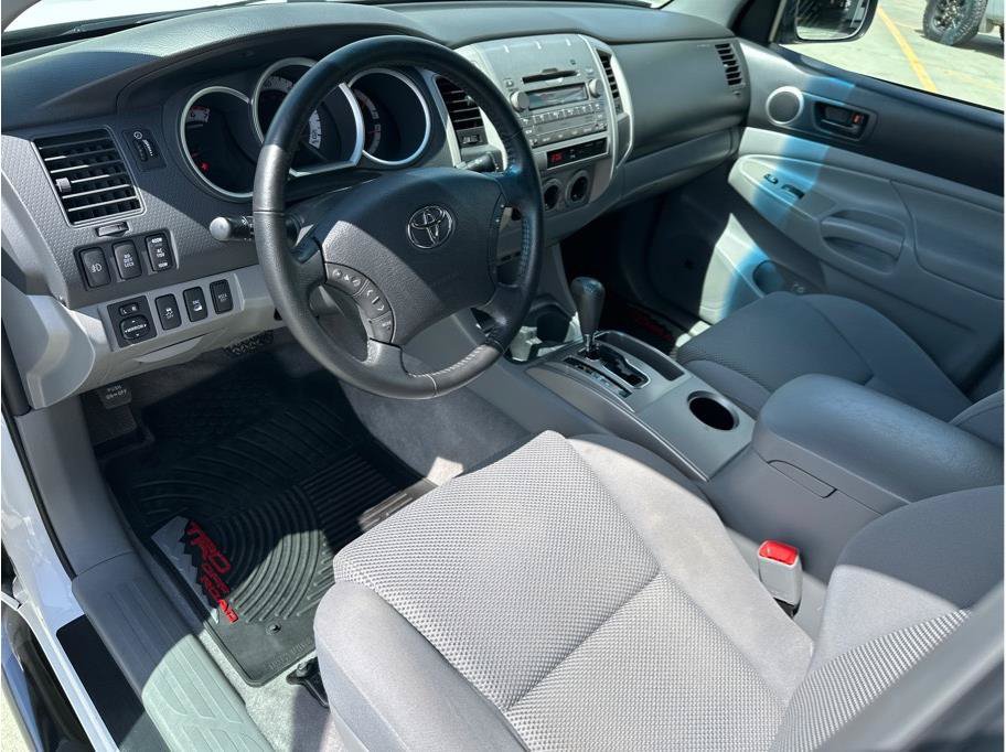 Used 2011 Toyota Tacoma 4x4 Double Cab w/ TRD Off-Road Pkg w/JBL Audio image 24