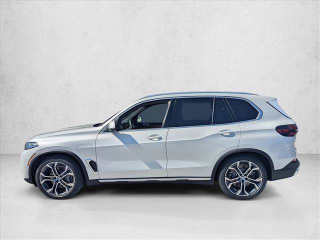 New 2026 BMW X5 xDrive50e image 5