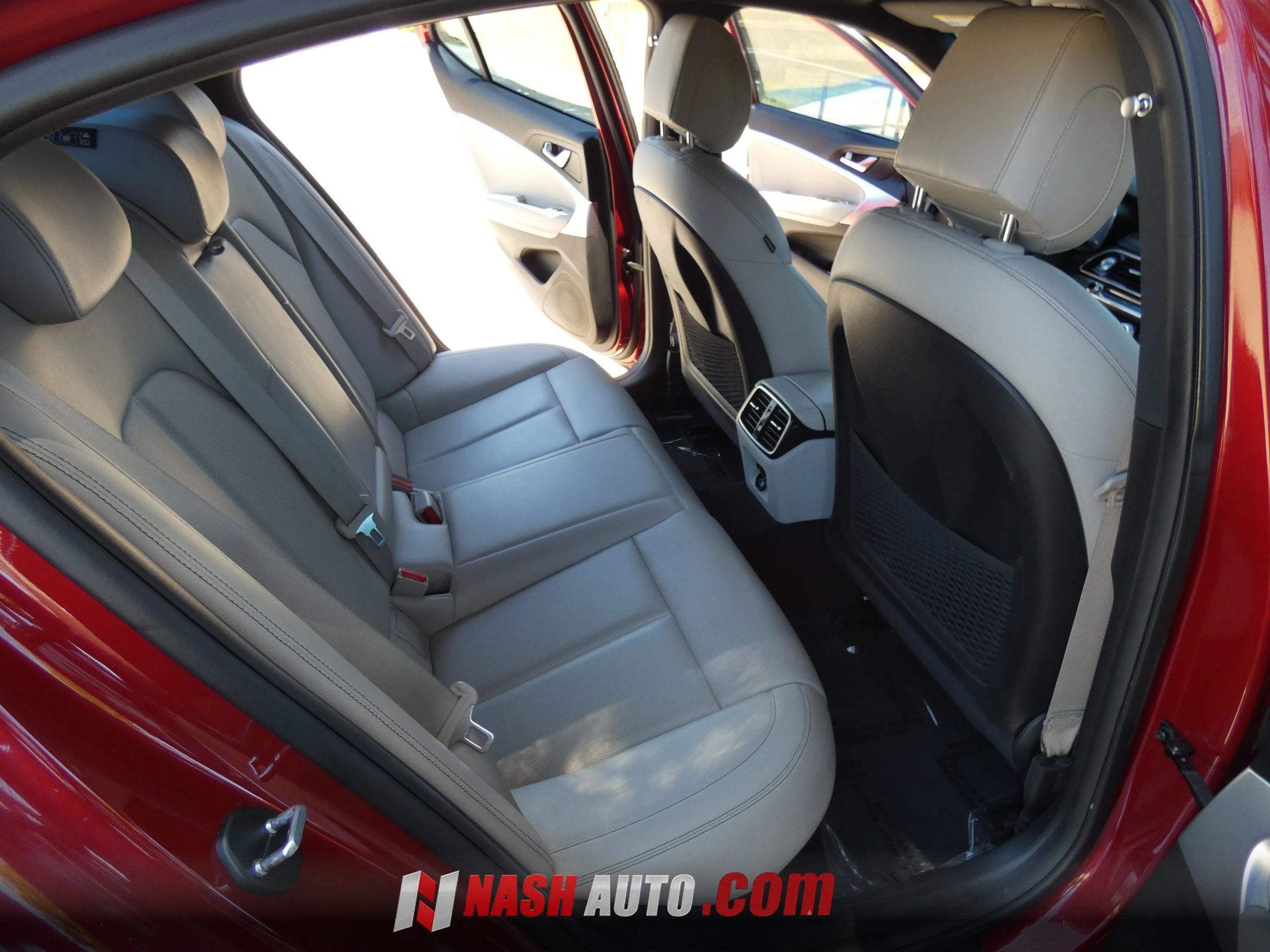 Used 2022 Genesis G70 2.0T RWD image 34