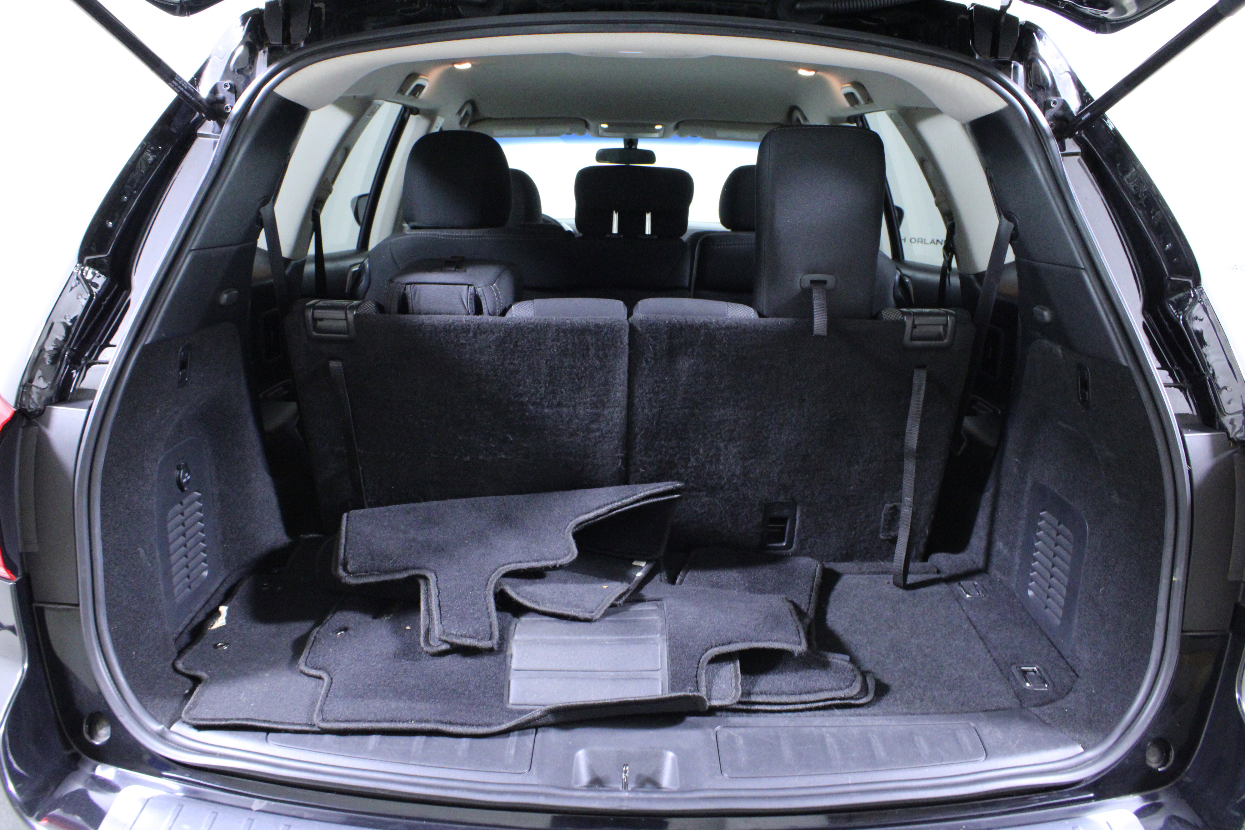 Used 2020 Nissan Pathfinder S image 10