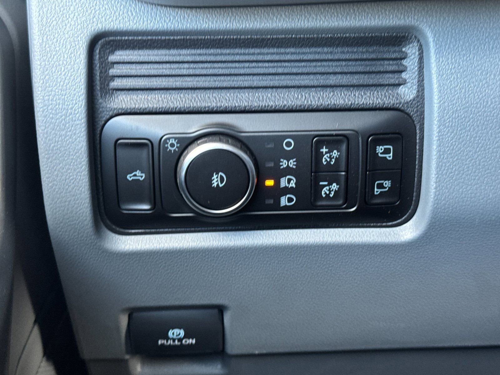 New 2026 Ford F250 XLT w/ FX4 Off-Road Package image 26