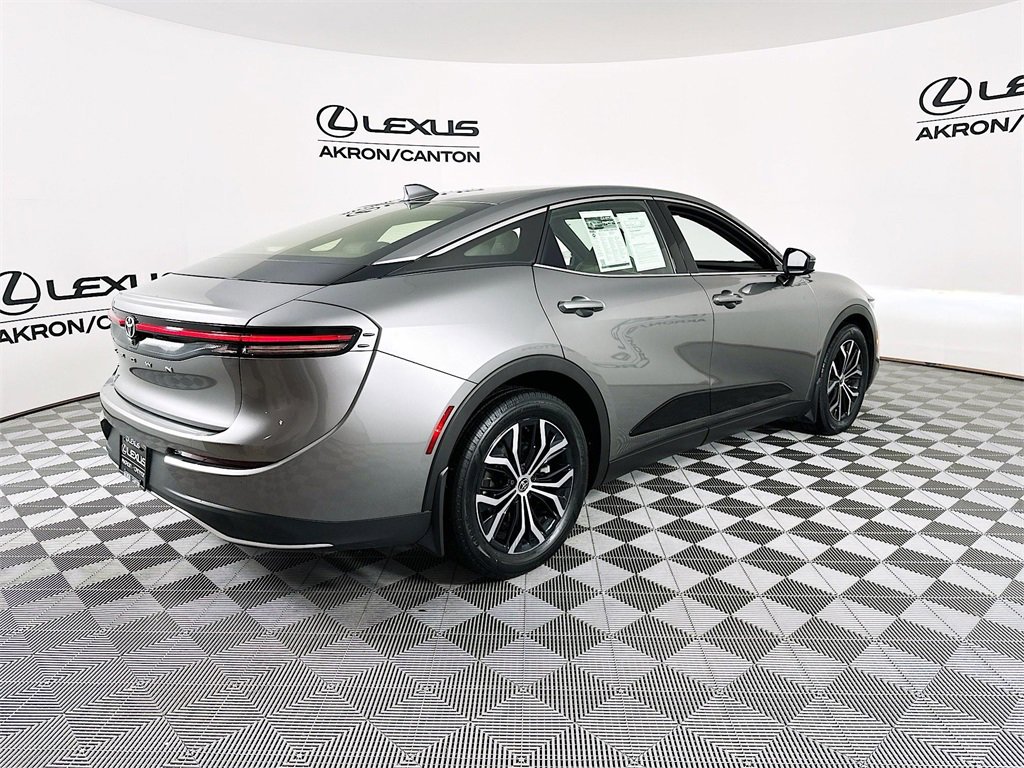 Used 2023 Toyota Crown XLE image 10