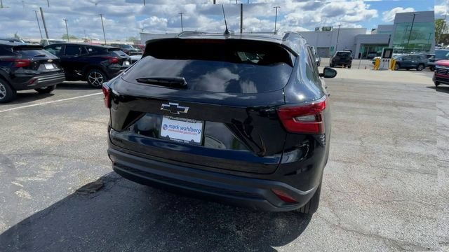 New 2026 Chevrolet Trax LT w/ Driver Confidence Package FWD image 9