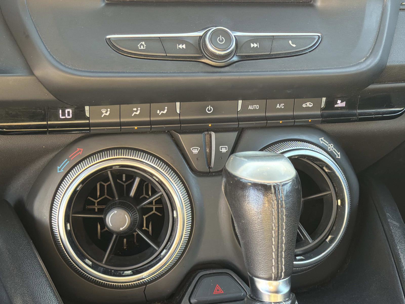 Used 2020 Chevrolet Camaro LT image 13