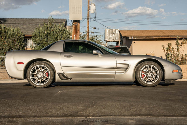 Used 2004 Chevrolet Corvette Z06 w/ Memory Package RWD image 9