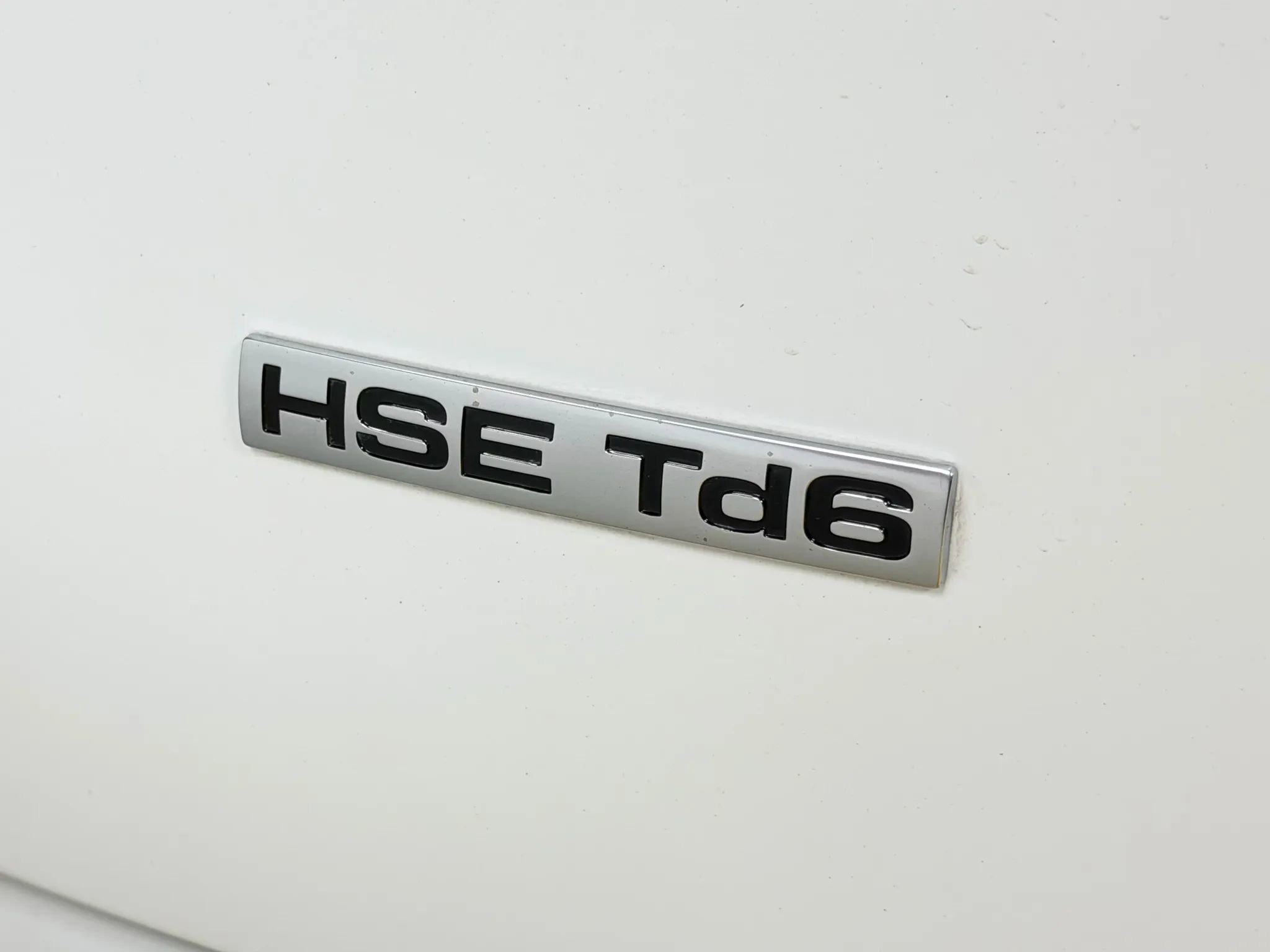 Used 2016 Land Rover Range Rover HSE image 10