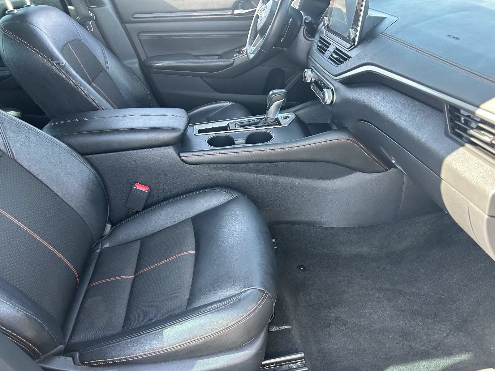 Used 2020 Nissan Altima 2.5 SR w/ Premium Package FWD image 15