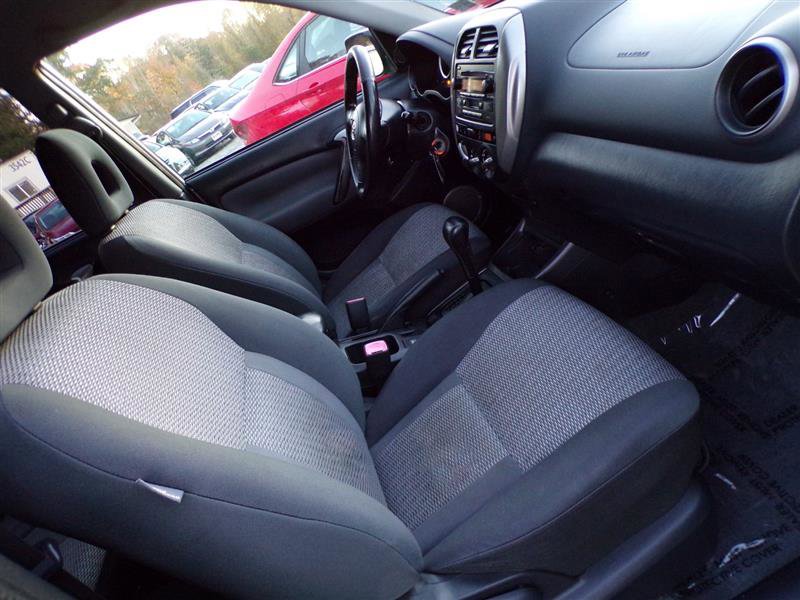 Used 2004 Toyota RAV4 4WD image 17