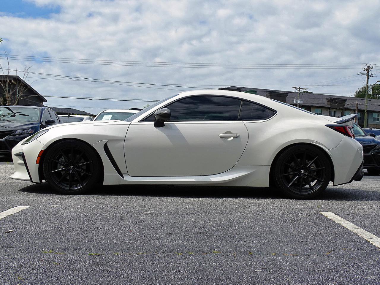 Used 2023 Toyota GR86 Premium RWD image 4