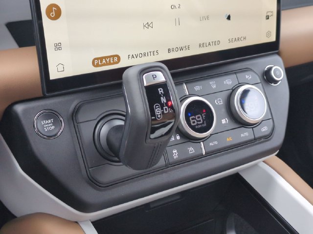 New 2026 Land Rover Defender 110 X-Dynamic SE AWD/4WD image 9