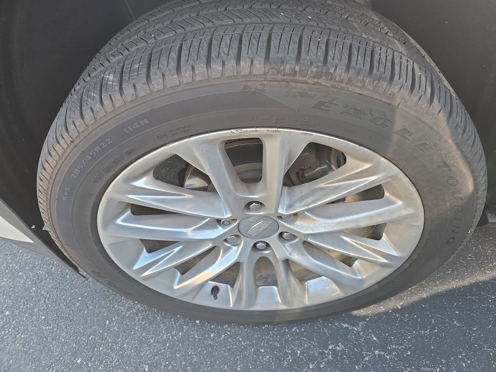 Used 2019 Cadillac Escalade Premium Luxury AWD/4WD image 10