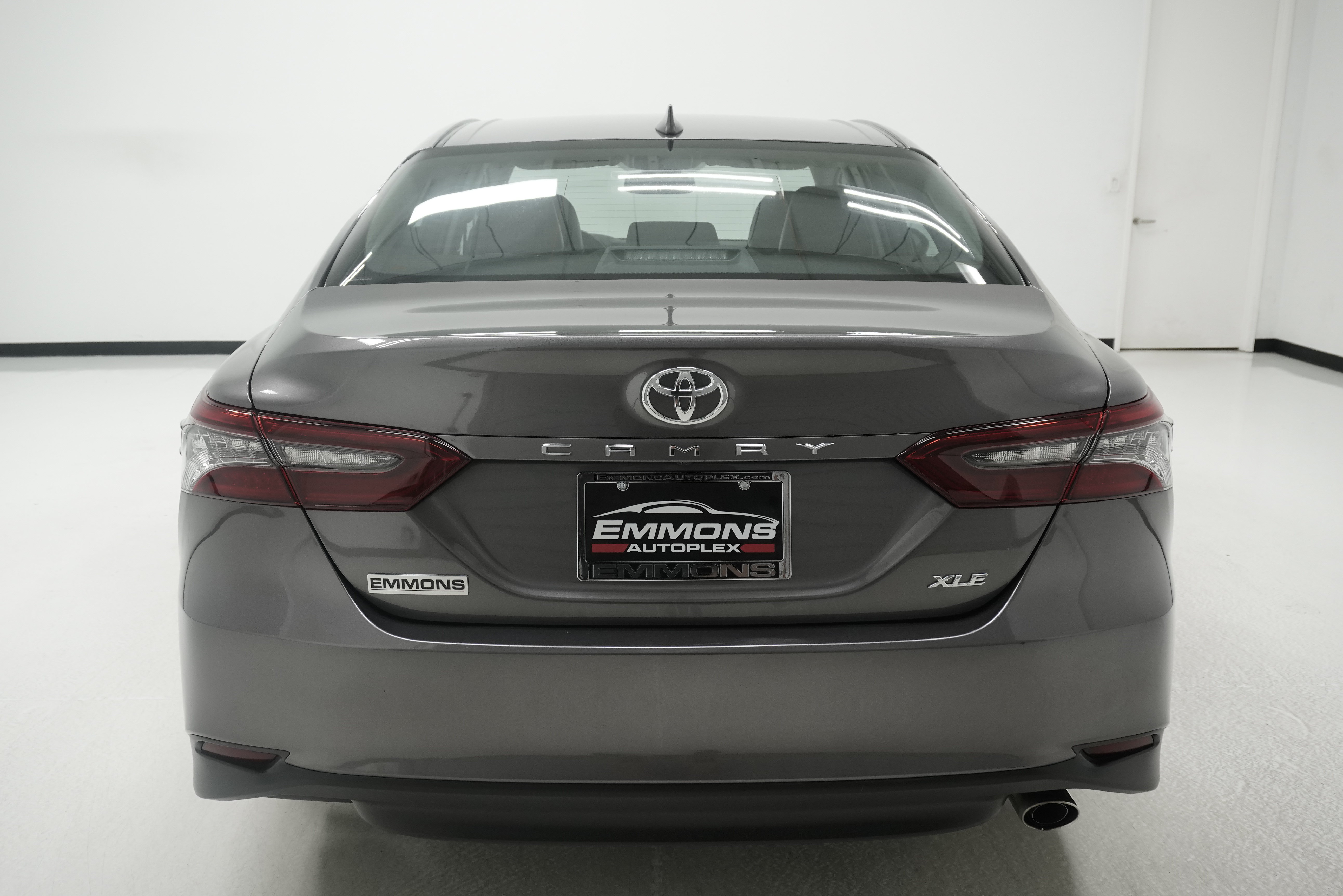 Used 2023 Toyota Camry XLE FWD image 5