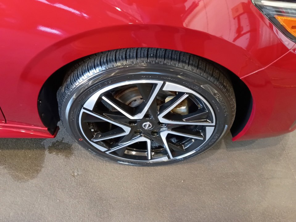 Used 2024 Nissan Sentra SR w/ SR Premium Package FWD image 25