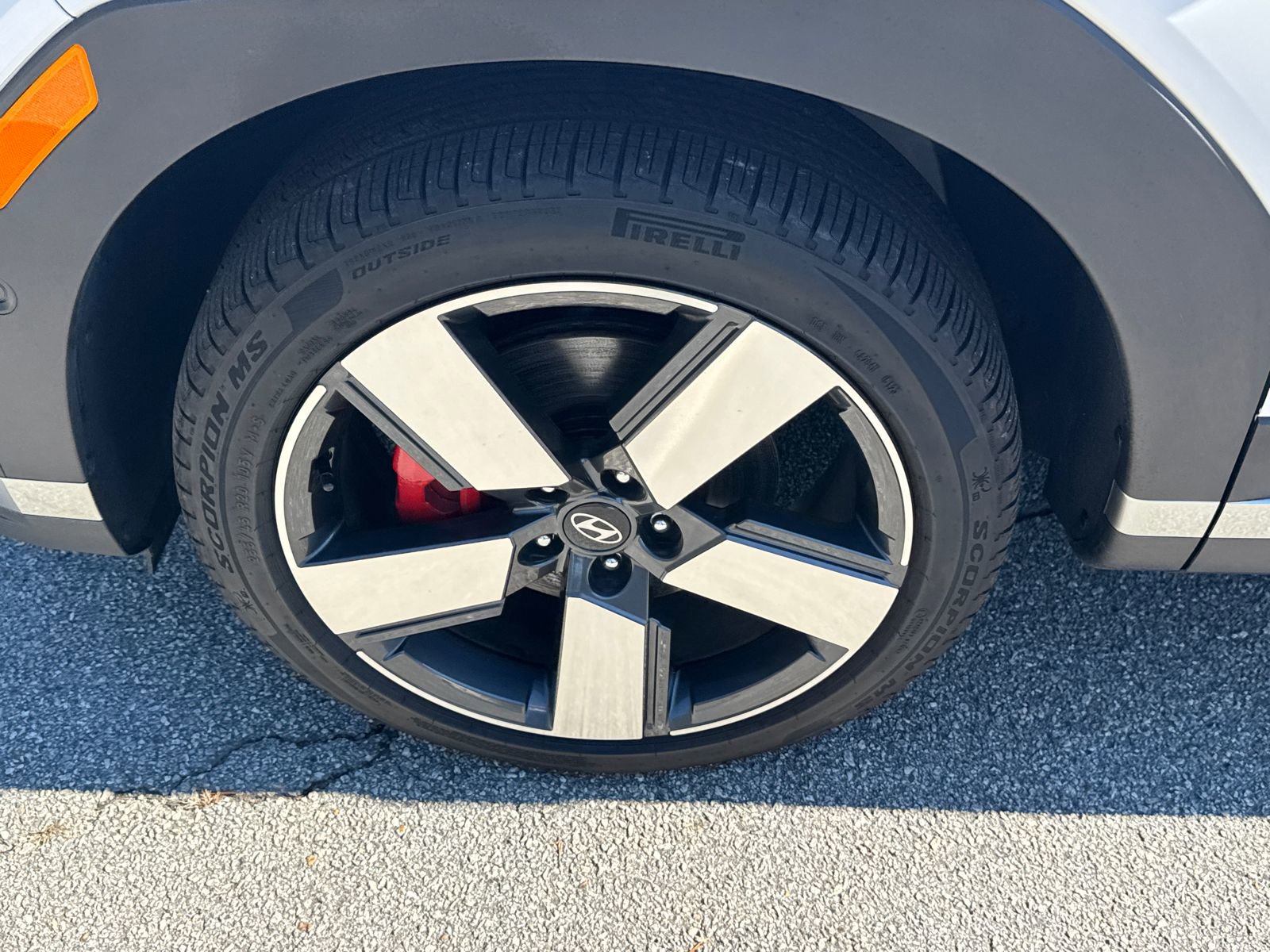 Used 2024 Hyundai Santa Fe Limited image 11