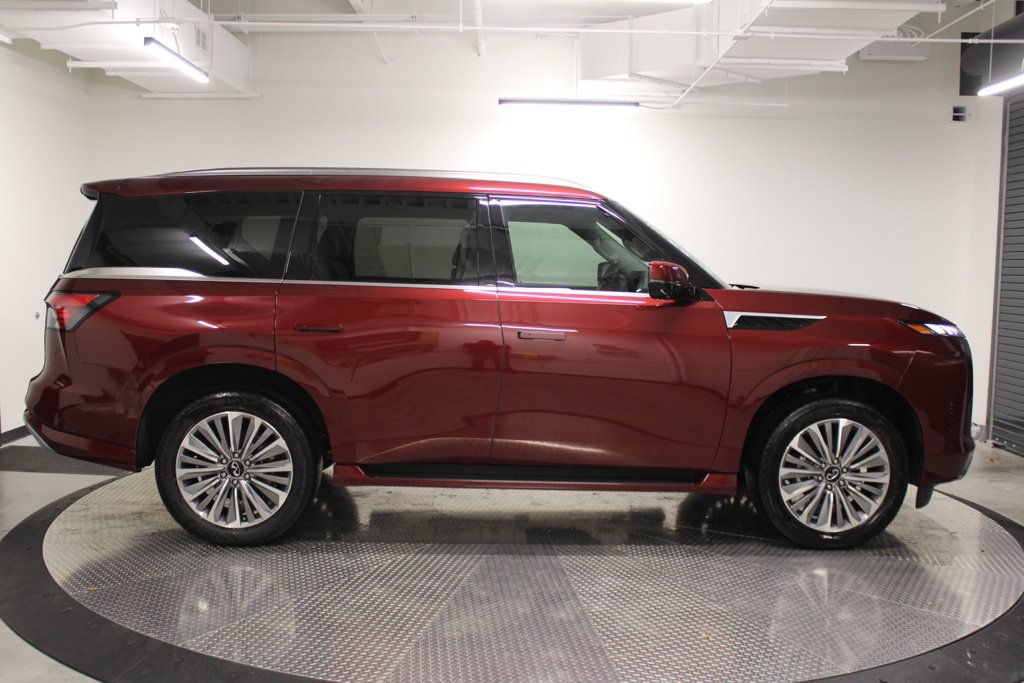 Certified 2025 INFINITI QX80 Sensory AWD/4WD image 12