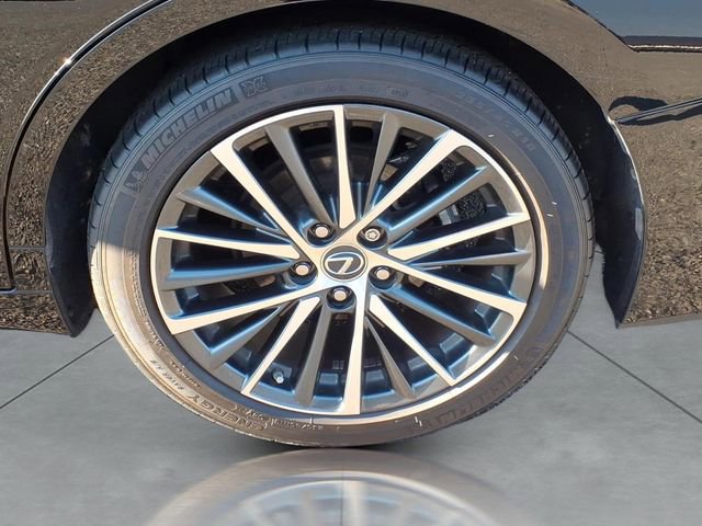 Used 2024 Lexus ES 350 w/ Premium Package image 18