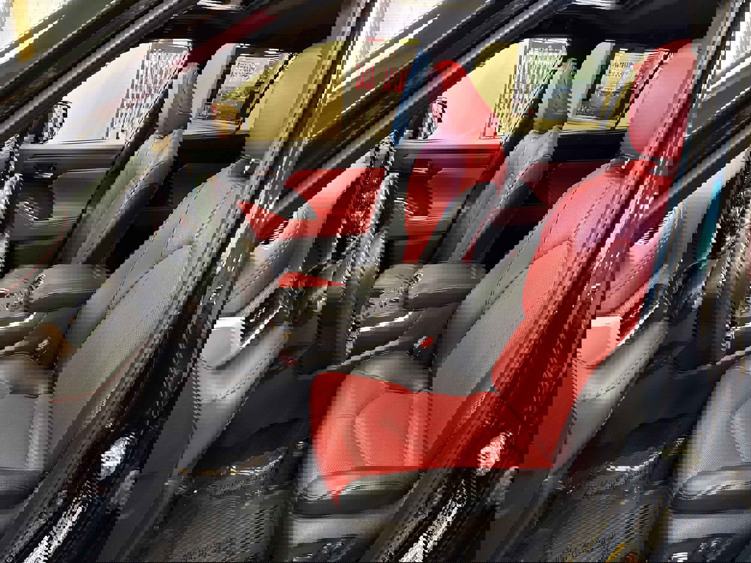 Used 2022 Toyota Highlander XSE image 32