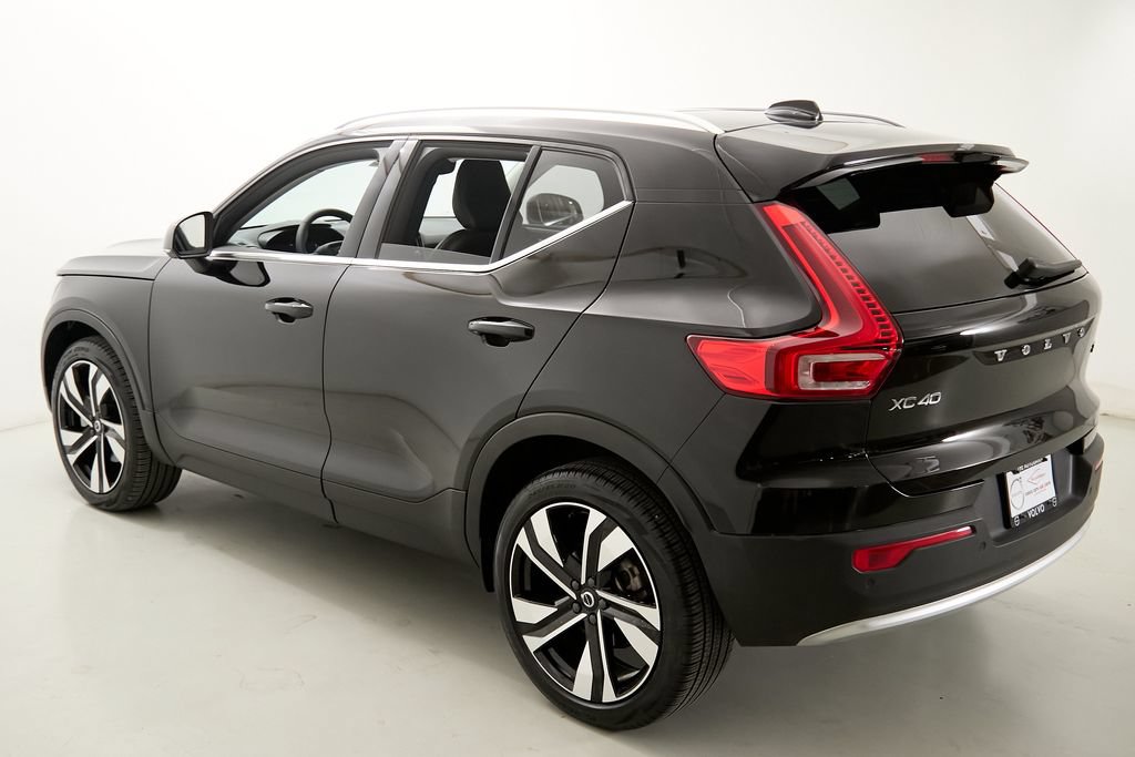 Certified 2023 Volvo XC40 B5 Plus w/ Driver Assist Package AWD/4WD image 7