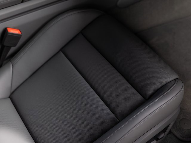 New 2025 Porsche Taycan image 36