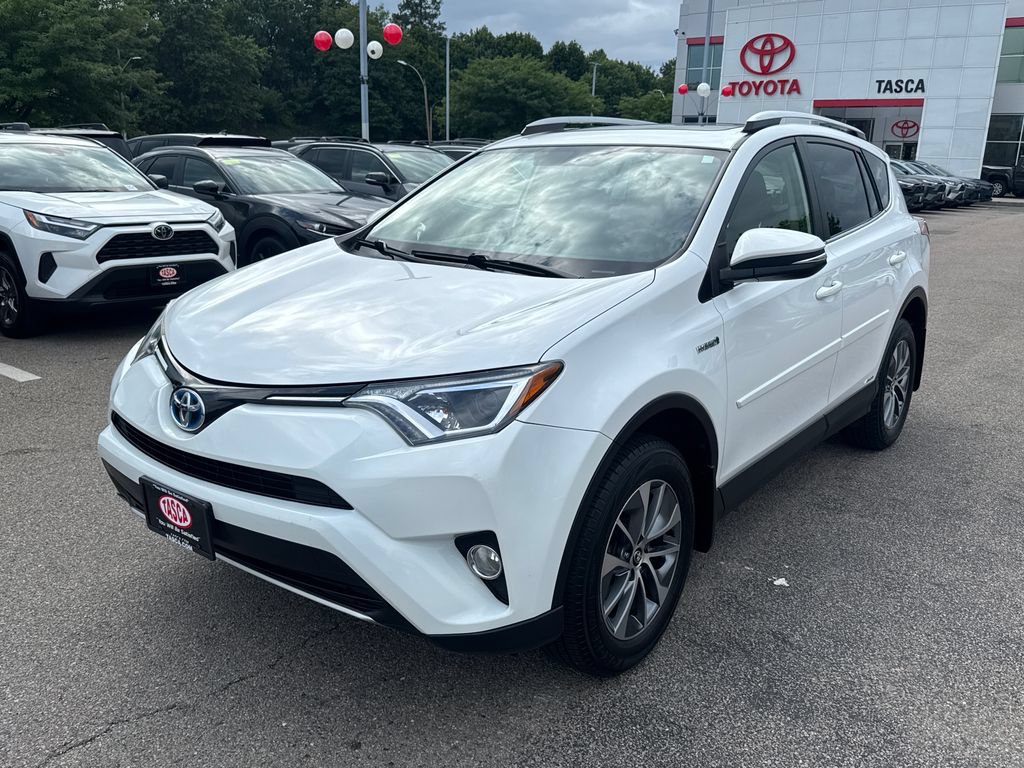 Used 2016 Toyota RAV4 XLE AWD/4WD image 3