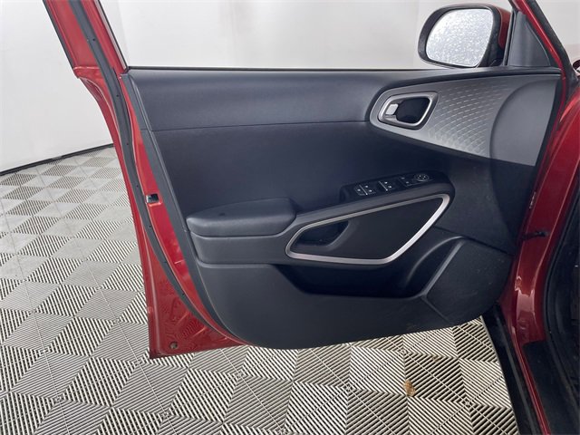 Certified 2024 Kia Soul LX w/ Option Group 015 image 11