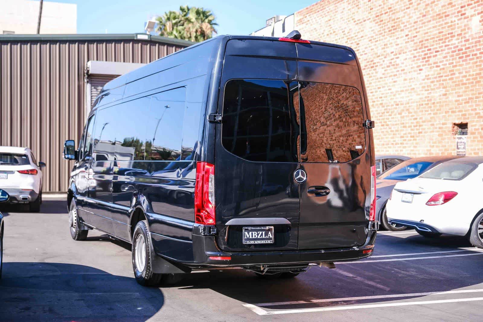 Used 2020 Mercedes-Benz Sprinter 3500 w/ Windows All Around Package image 9
