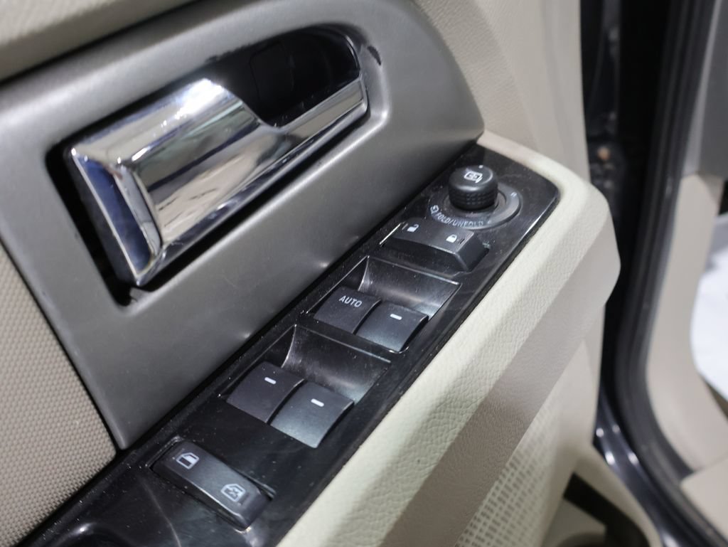 Used 2012 Ford Expedition Limited AWD/4WD image 25