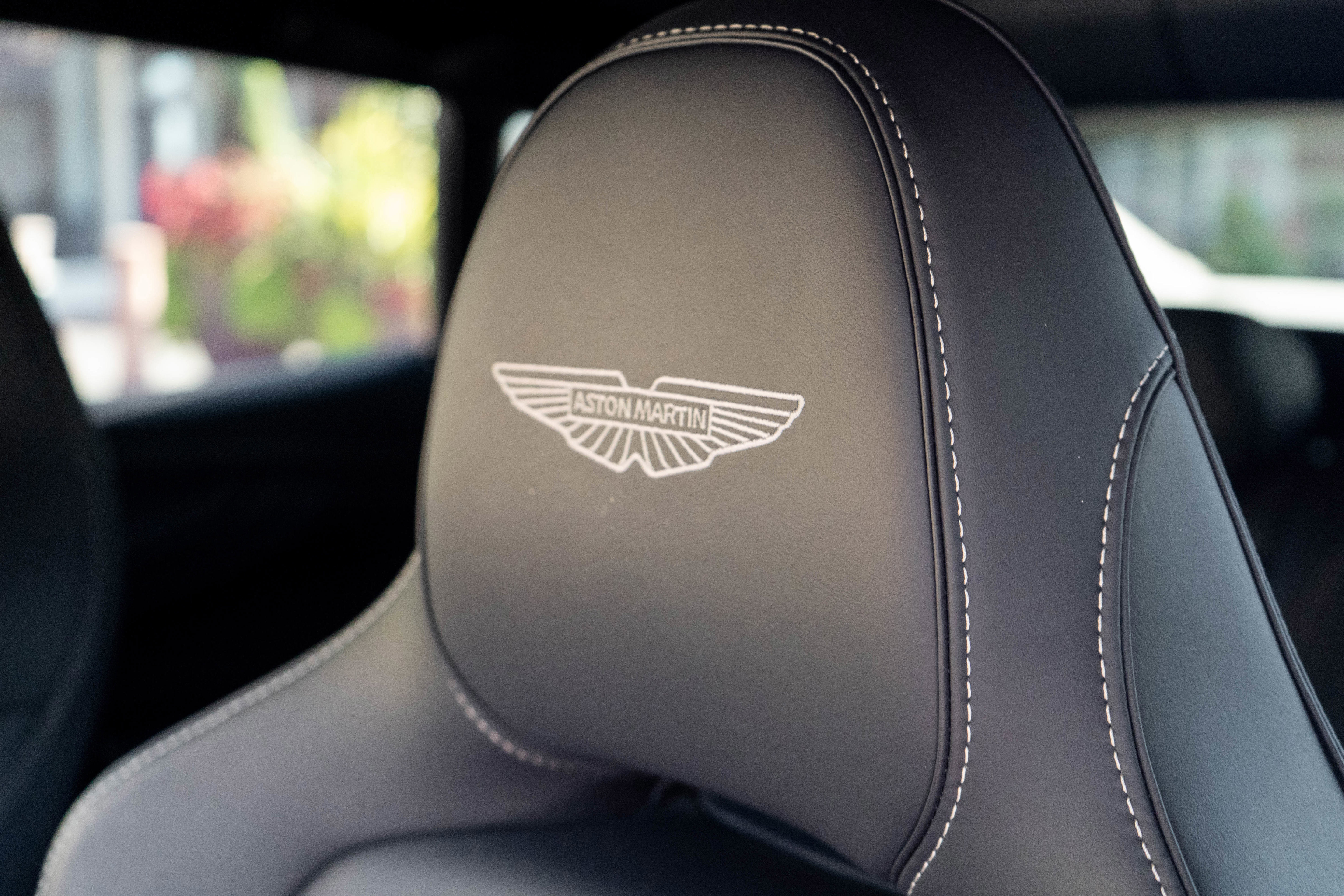 Used 2025 Aston Martin DBX 707 image 4