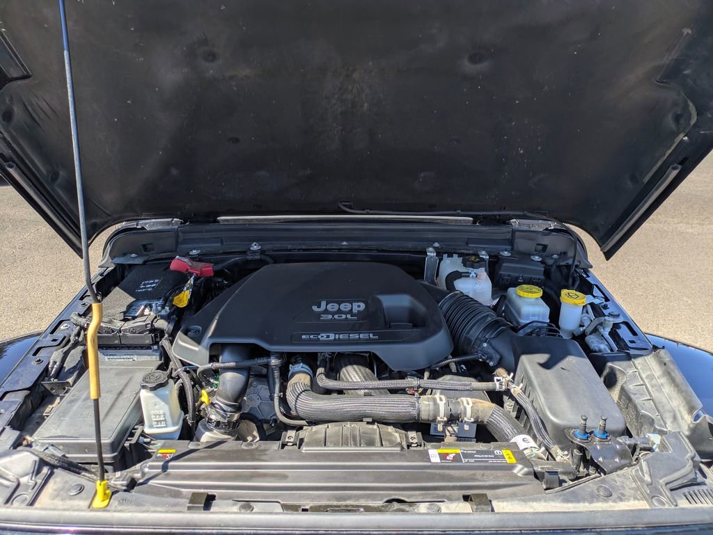 Used 2021 Jeep Wrangler Unlimited Sahara image 39