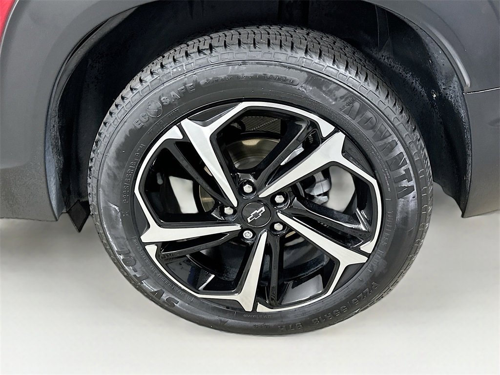 Used 2021 Chevrolet TrailBlazer RS w/ Sun and Liftgate Package image 24