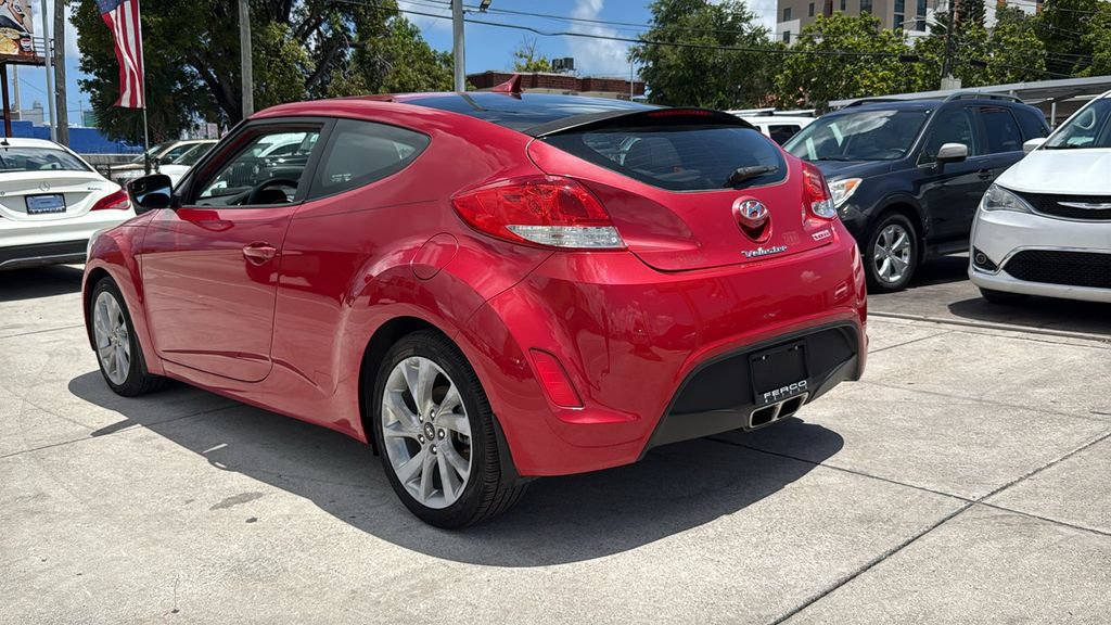 Used 2016 Hyundai Veloster FWD image 11