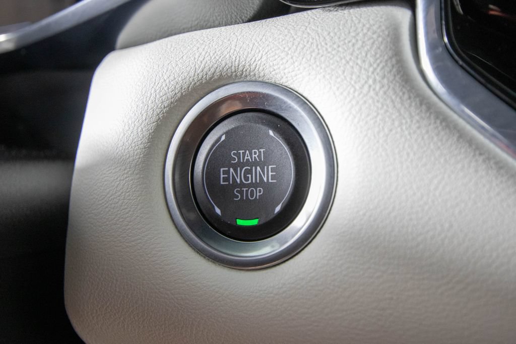 Used 2024 GMC Canyon AT4X w/ AT4X AEV Edition AWD/4WD image 25