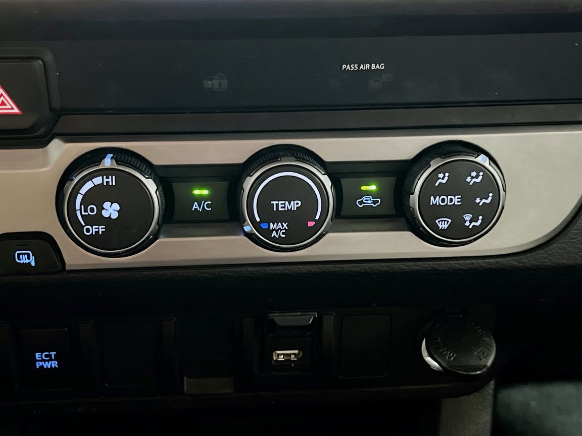 Used 2023 Toyota Tacoma SR5 RWD image 11
