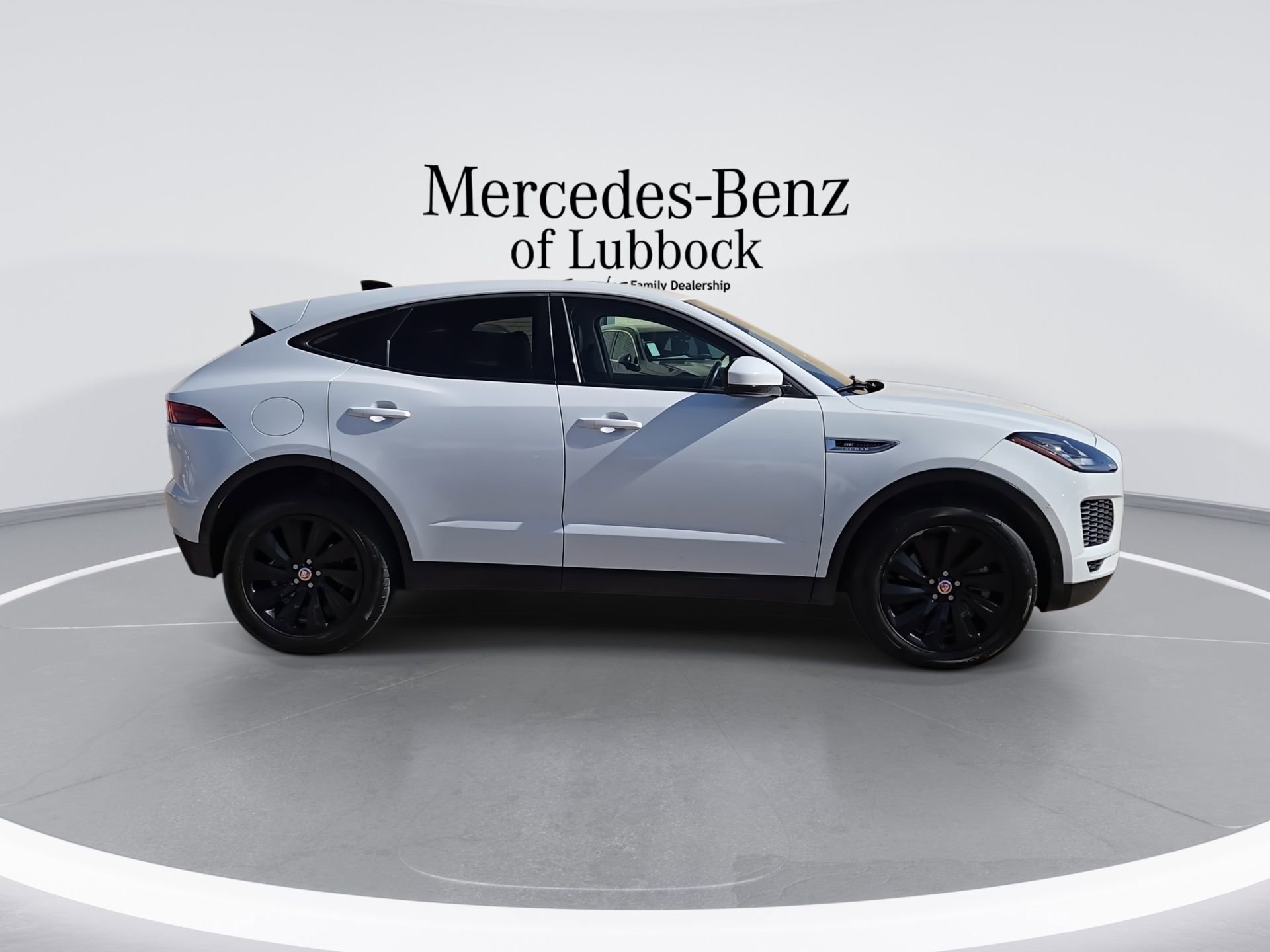 Used 2020 Jaguar E-PACE SE image 9