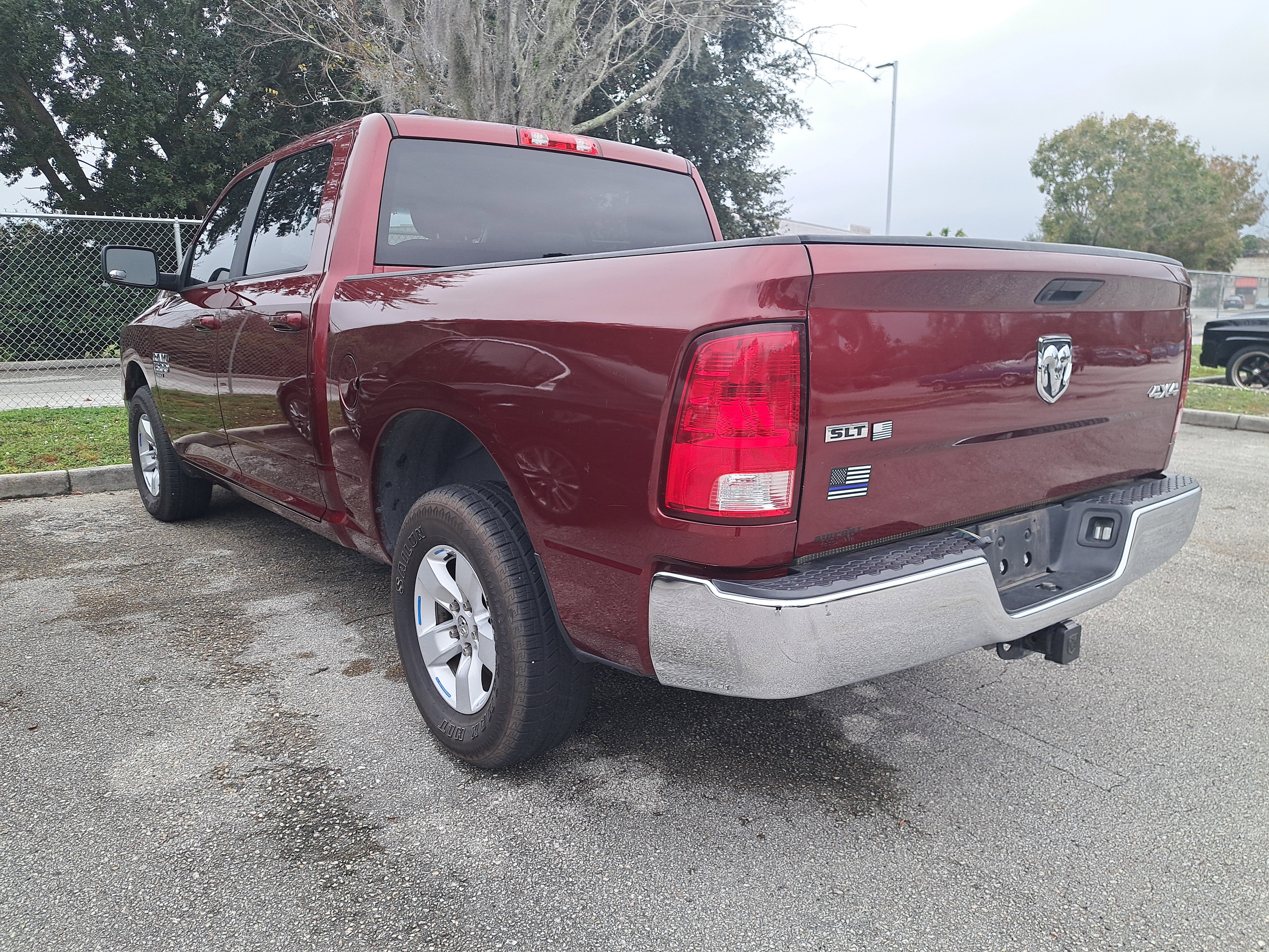Used 2021 RAM 1500 Classic SLT image 4