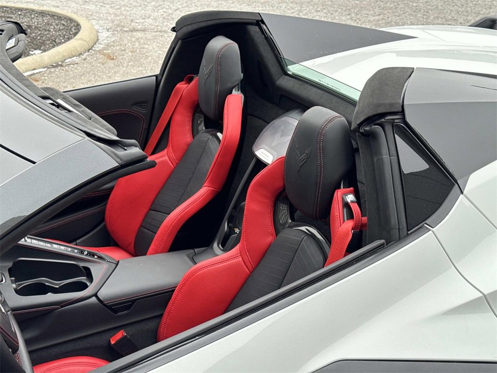 Used 2024 Chevrolet Corvette Stingray w/ Z51 Performance Package image 10