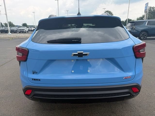 Used 2024 Chevrolet Trax RS w/ Sunroof Package FWD image 7