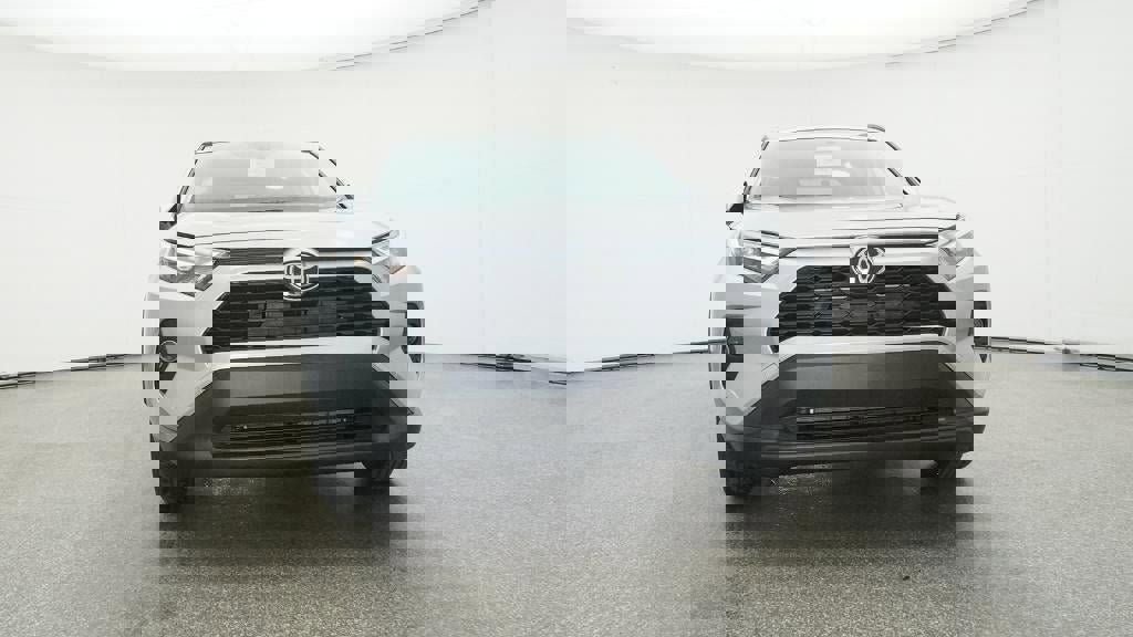 New 2025 Toyota RAV4 XLE image 31