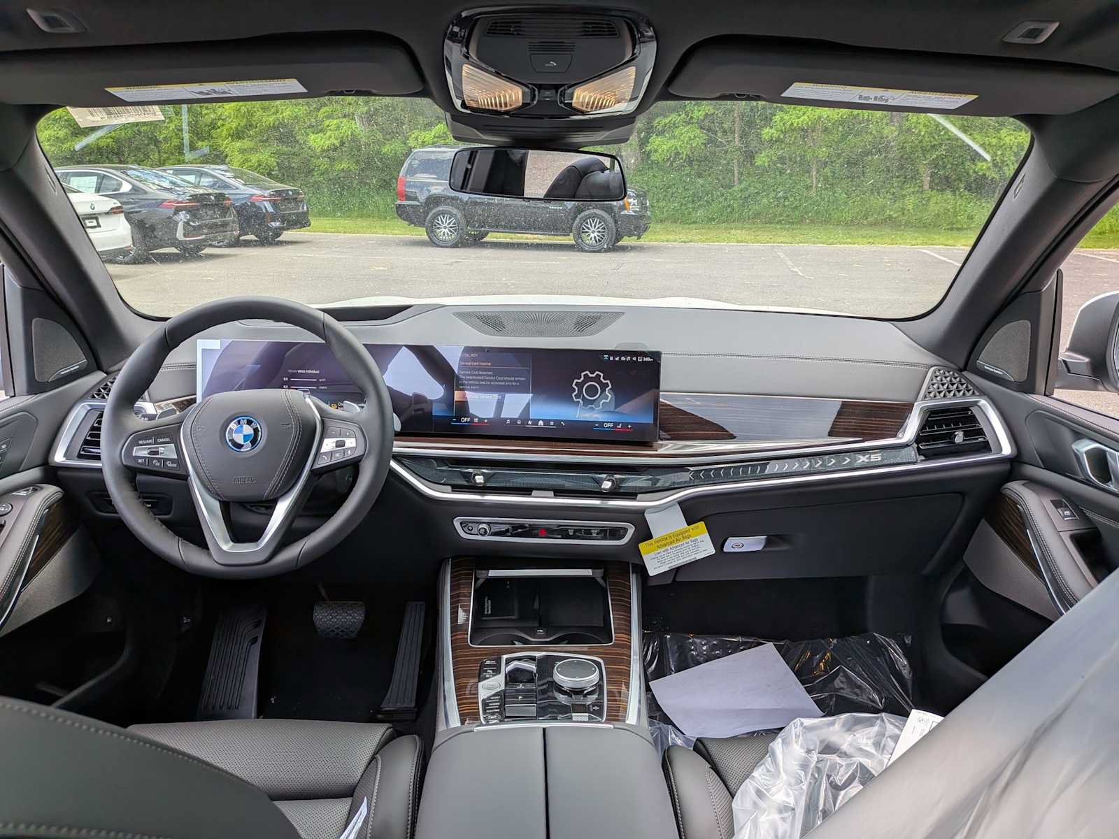 New 2026 BMW X5 xDrive50e w/ Premium Package AWD/4WD image 17