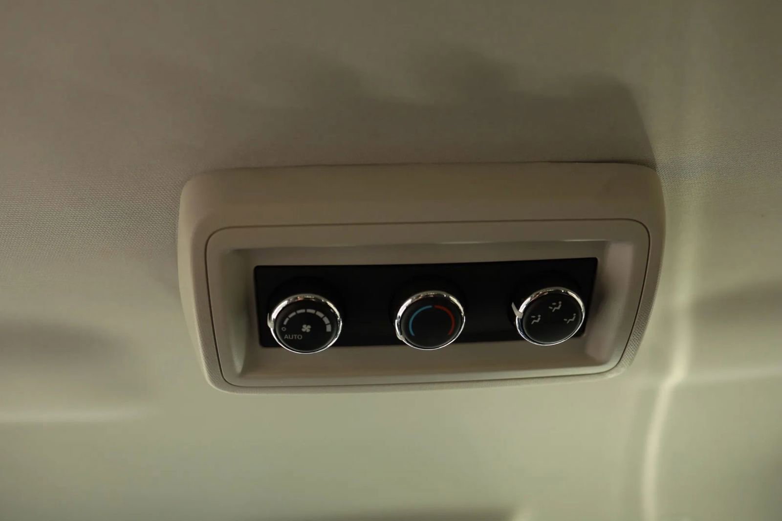 Used 2018 Dodge Journey GT w/ Driver Convenience Group image 30