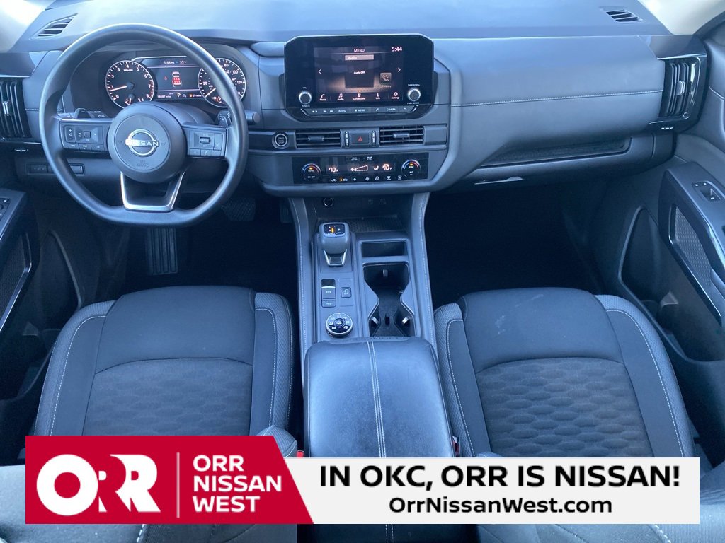 Used 2024 Nissan Pathfinder S image 18
