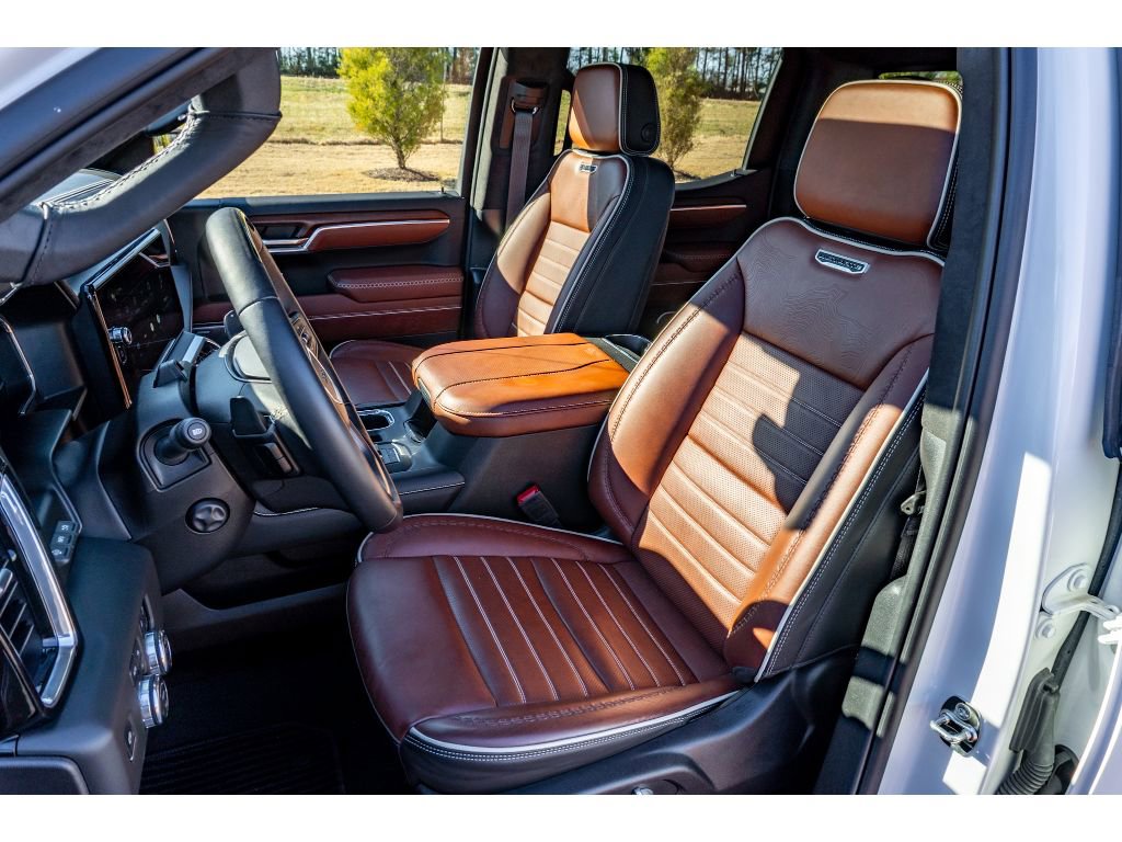 Used 2025 GMC Sierra 1500 Denali Ultimate image 11