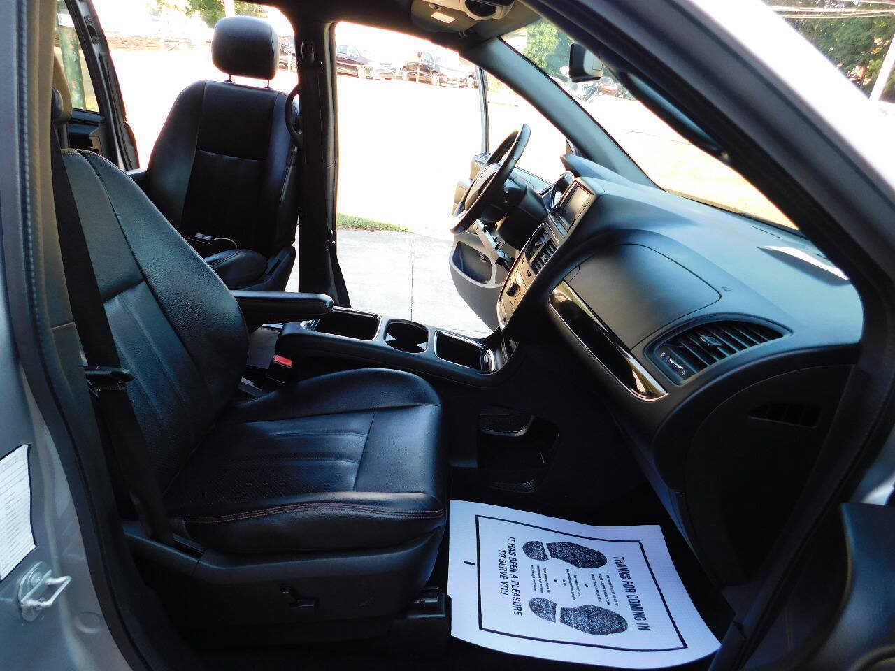 Used 2018 Dodge Grand Caravan GT FWD image 30