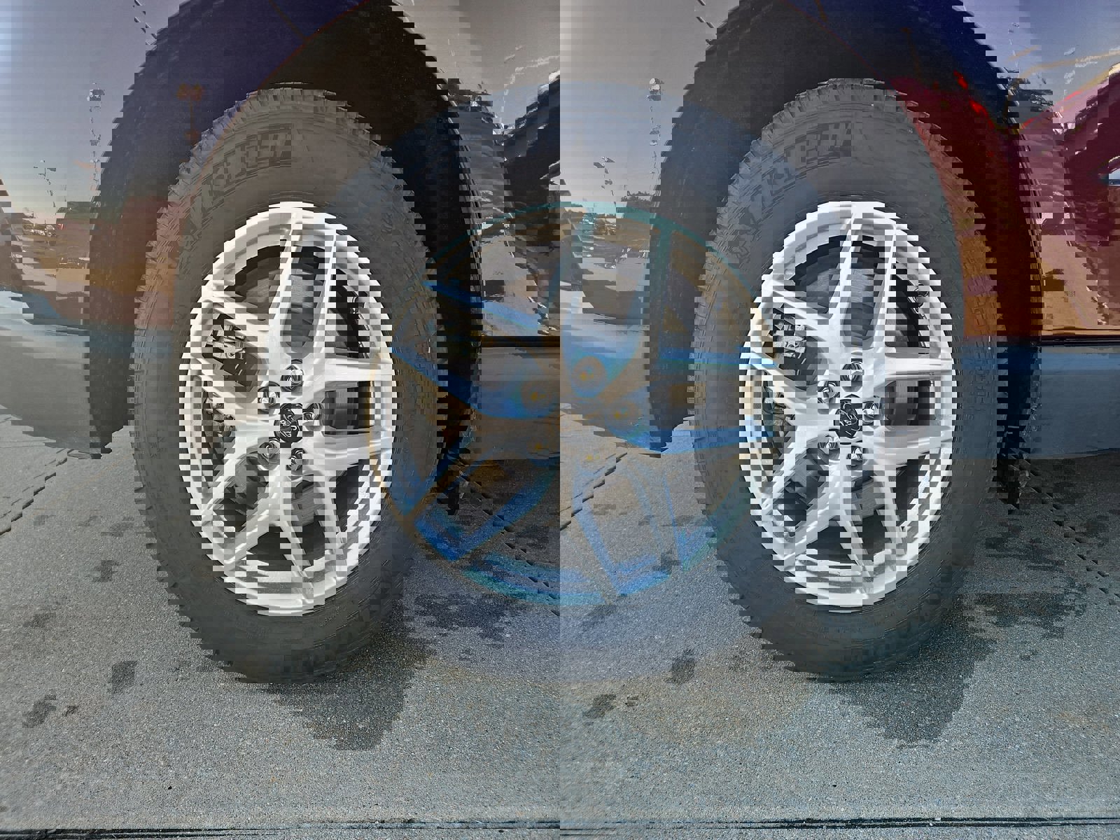 Used 2024 Ford Edge SEL image 5