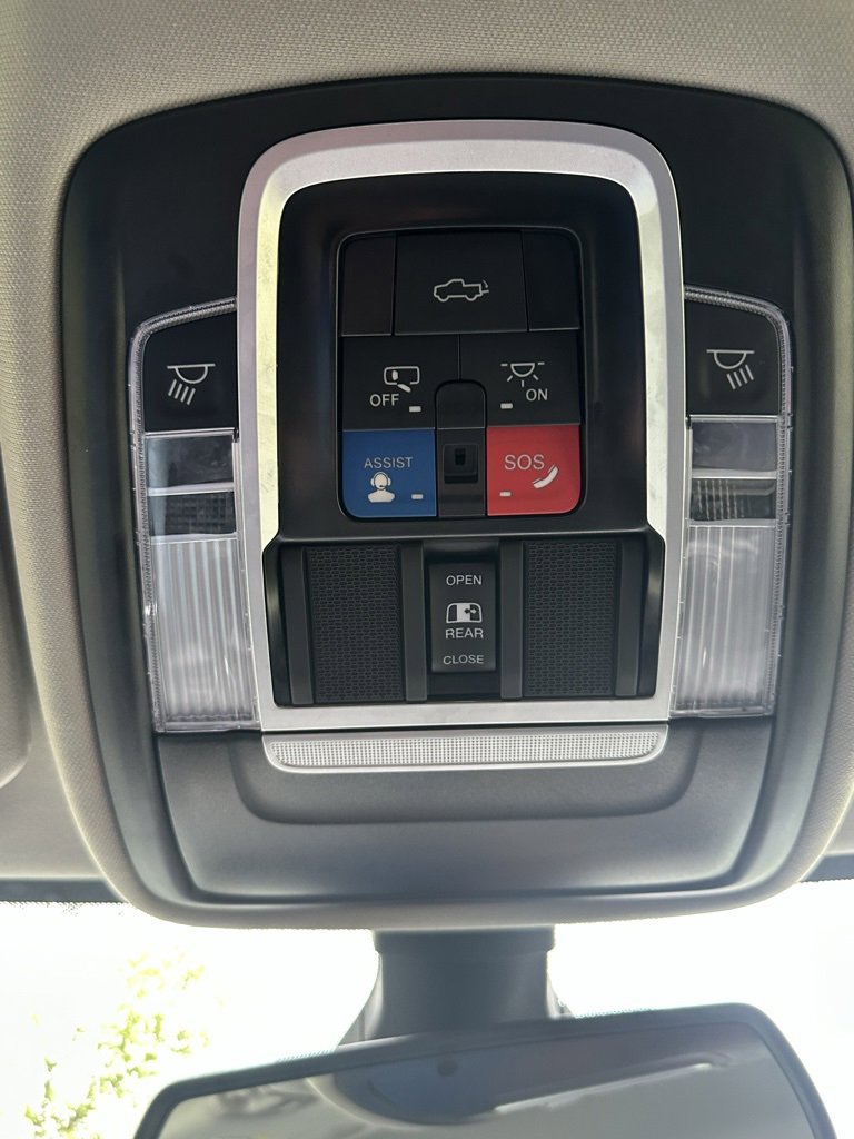 Used 2024 RAM 2500 Laramie image 28